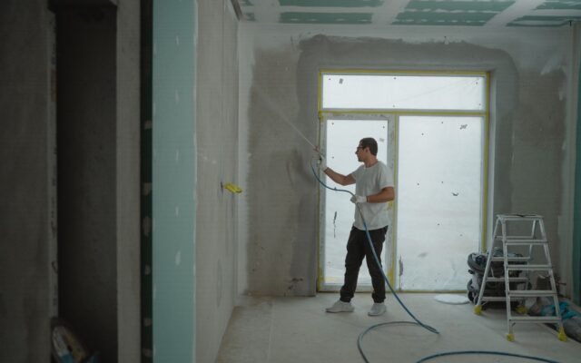 How to Paint a Room Like a Professional - featured