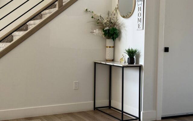 Entryway Makeover Ideas on a Weekend Budget - featured
